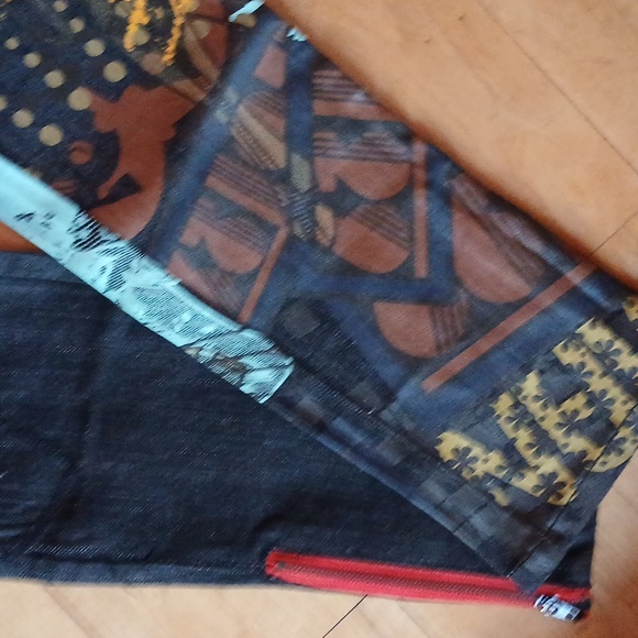 DC Comics Lot 29 Womans Hawkgirl Embroidered & Screen Printed Blue Jeans Size 5 - Picture 3 of 7